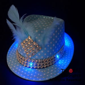 SOMBRERO GUAPO CELESTE CON LUNARES BLANCOS DECO PLATEADO CON LUZ x 1